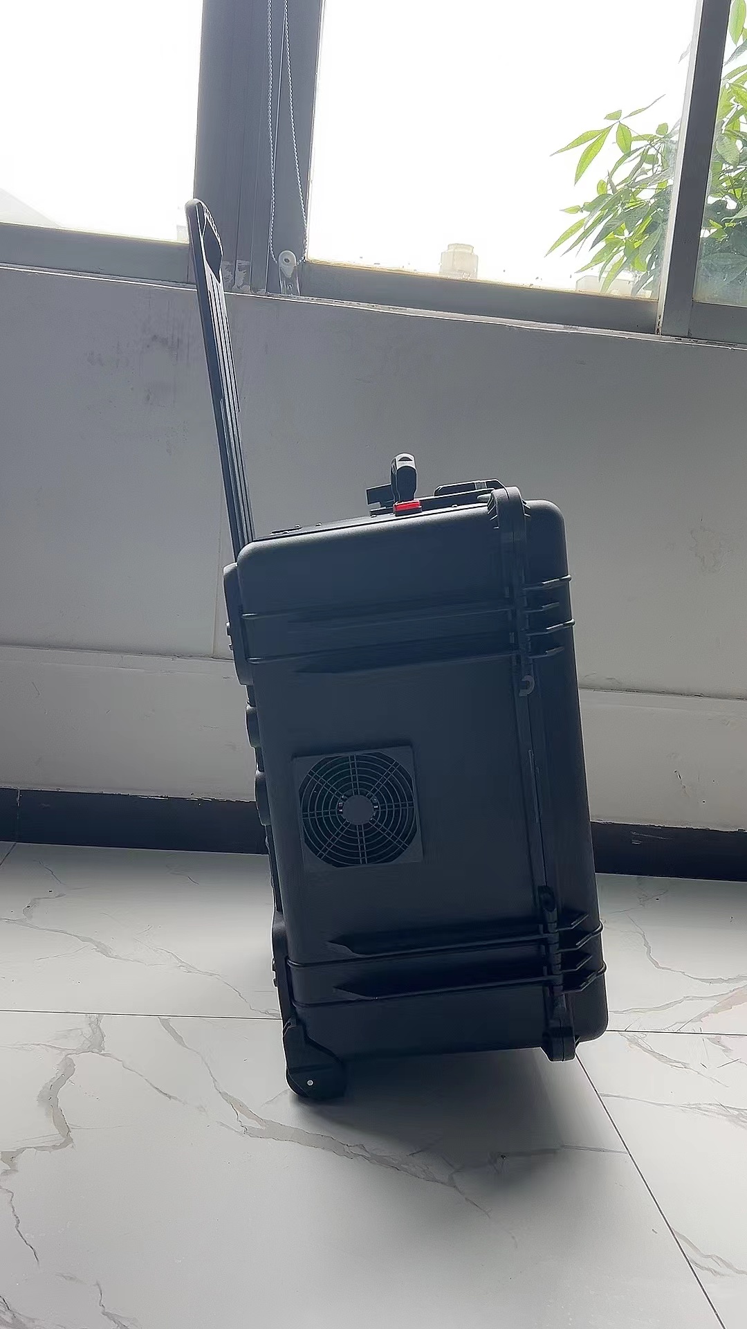 西藏手拉箱型移动通信干扰器